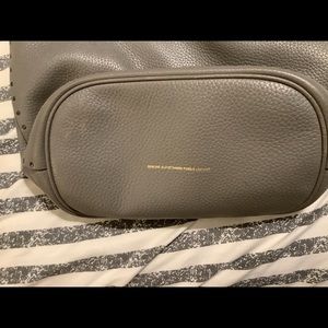 Excellent condition Coach shoulder tote.